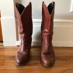 Brown cowgirl boots